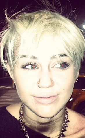 Miley Cyrus Twit Pic Miley Cyrus Twit Pic